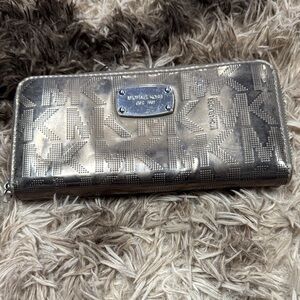 Michael Kors Metallic Gold Wallet